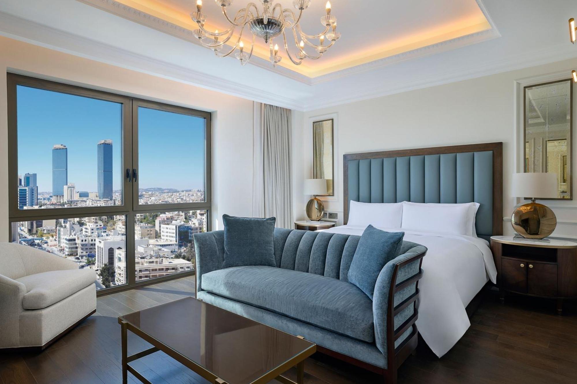 The Ritz-Carlton, Amman酒店 外观 照片 A bedroom at the Four Seasons Hotel