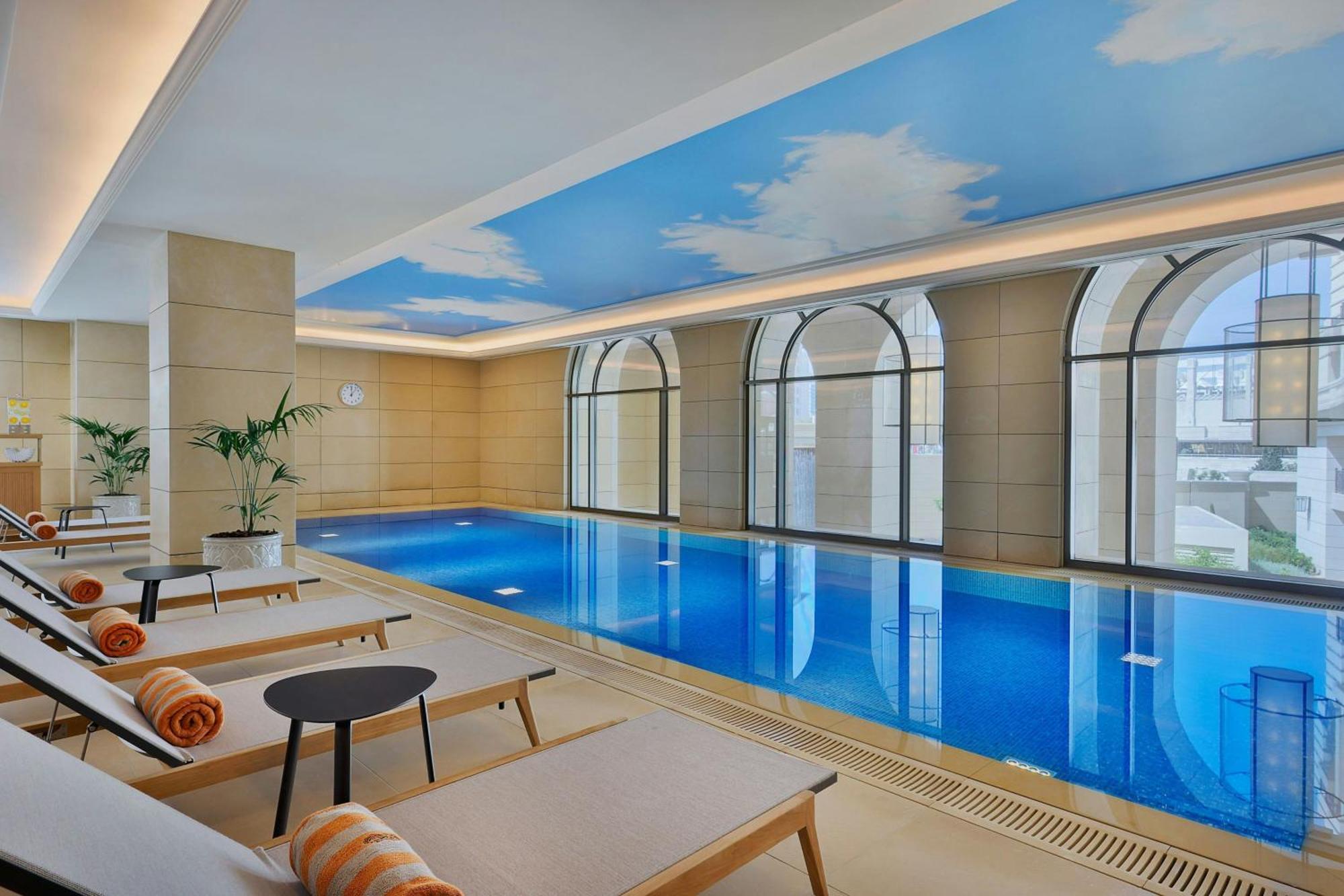The Ritz-Carlton, Amman酒店 外观 照片 The pool at the hotel