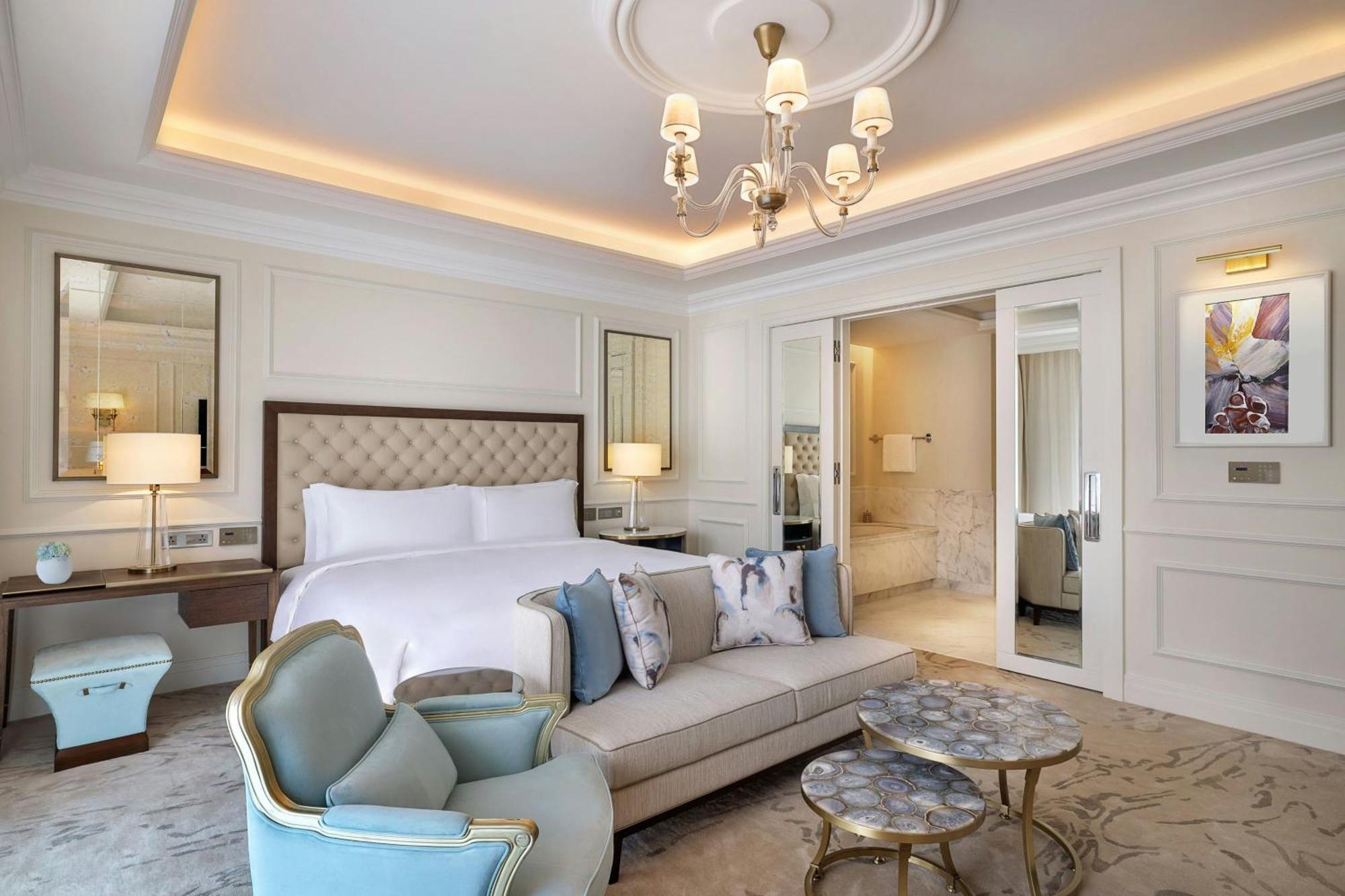 The Ritz-Carlton, Amman酒店 外观 照片 A bedroom at the hotel