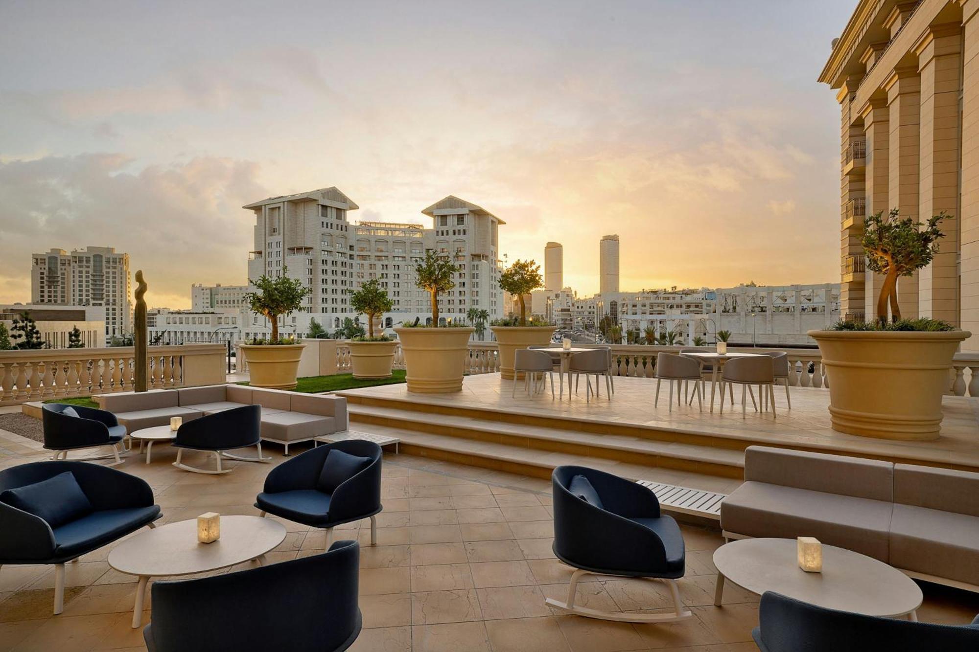 The Ritz-Carlton, Amman酒店 外观 照片 The Terrace at The Oberoi, Mumbai
