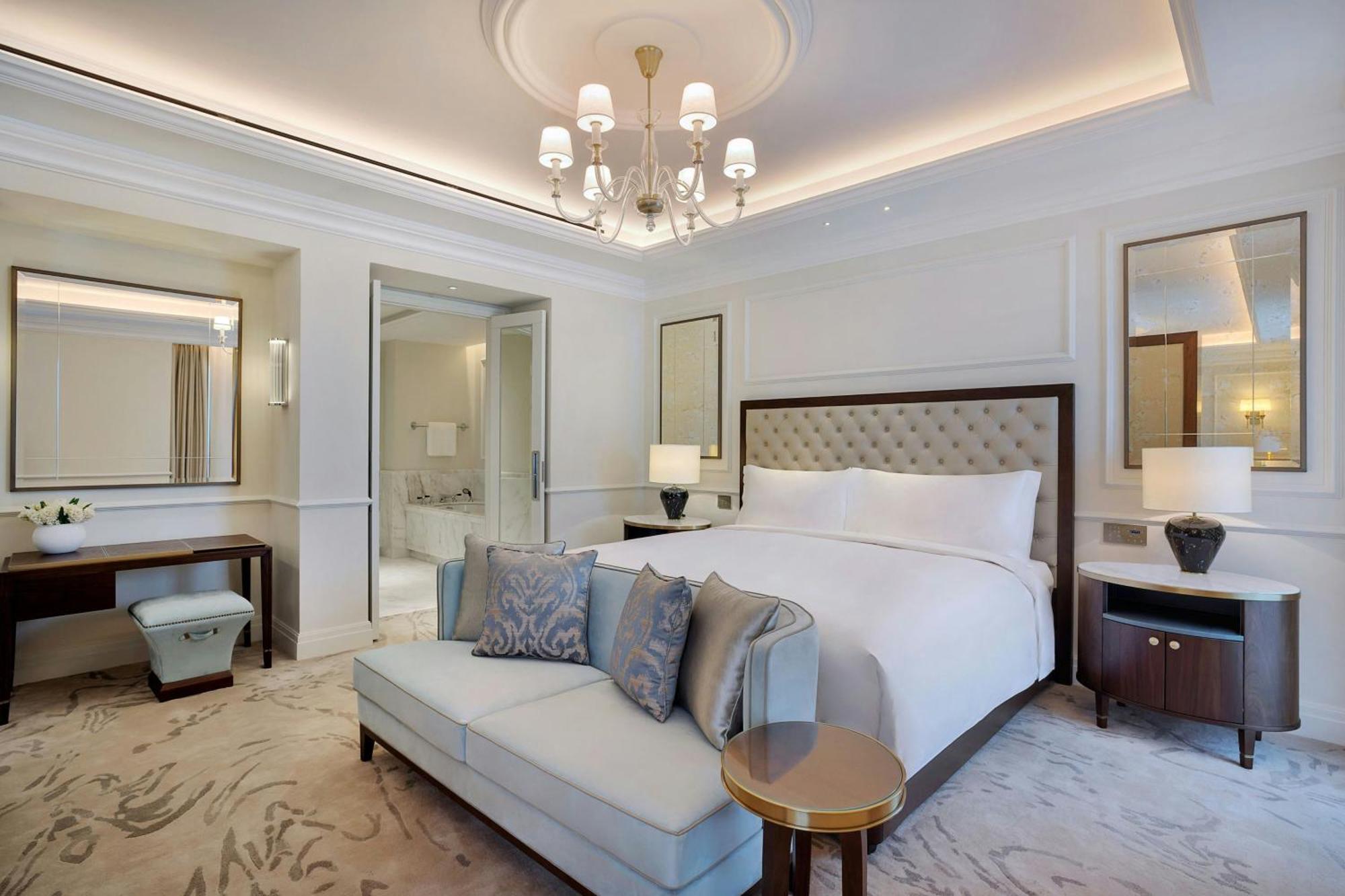 The Ritz-Carlton, Amman酒店 外观 照片 A bedroom at the hotel