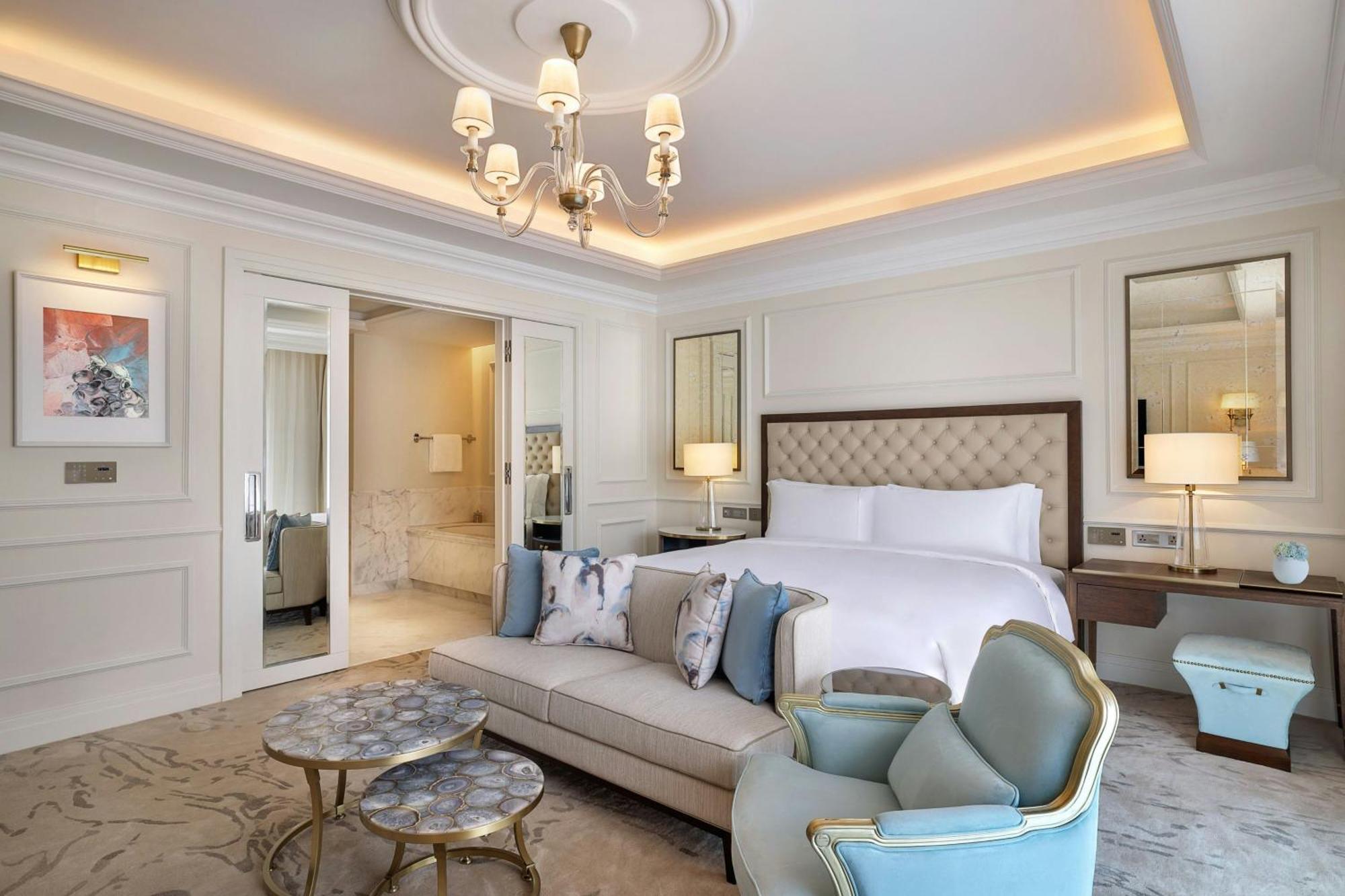 The Ritz-Carlton, Amman酒店 外观 照片 A bedroom at the hotel