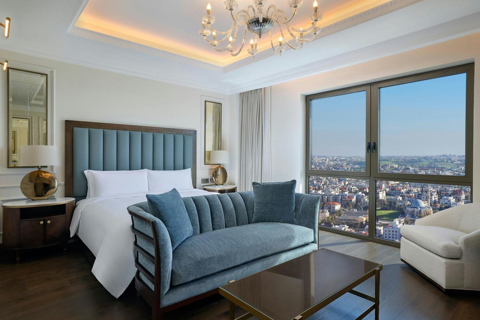 The Ritz-Carlton, Amman酒店 外观 照片 A bedroom at the Four Seasons Hotel